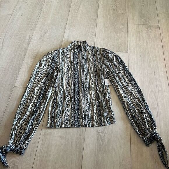 Free People Donatella Turtleneck Top size Small - Picture 1 of 8